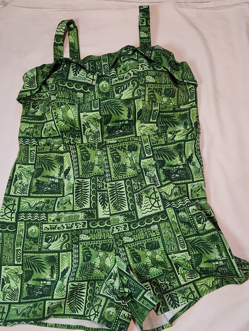 NWT Disney Her Universe Green Jungle Vibe Romper Unisex Sz3 🔥